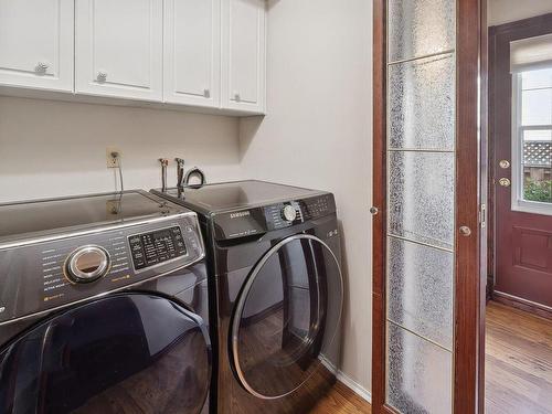 Salle de lavage - 4327 Rue Juneau, Montréal (Pierrefonds-Roxboro), QC - Indoor Photo Showing Laundry Room