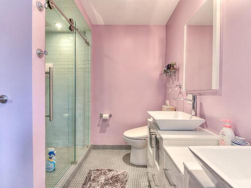 Ensuite bathroom - 107 Av. De Charente, Saint-Lambert, QC - Indoor Photo Showing Bathroom