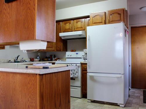 214 Third St, Rainy River, ON - Indoor Photo Showing Kitchen