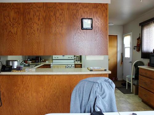 214 Third St, Rainy River, ON - Indoor Photo Showing Kitchen