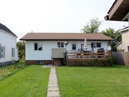 214 Third St, Rainy River, ON - Outdoor With Deck Patio Veranda With Exterior