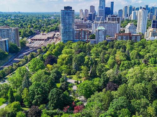 411-1815 Yonge St, Toronto, ON - Outdoor With View