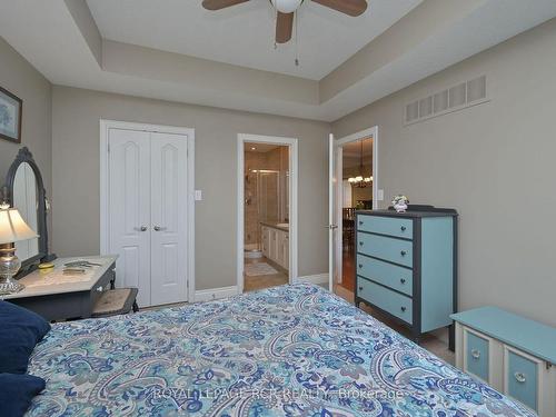 188 Ridge Way, New Tecumseth, ON - Indoor Photo Showing Bedroom