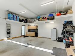 Garage - 