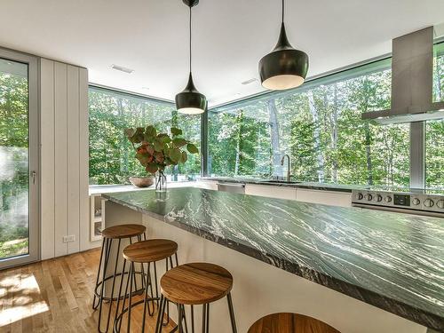 Kitchen - 77 Ch. Godefroy, Sainte-Anne-Des-Lacs, QC 