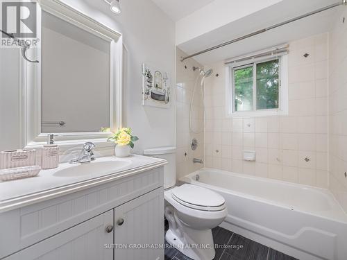 1968 Annecca Street, Innisfil (Alcona), ON - Indoor Photo Showing Bathroom