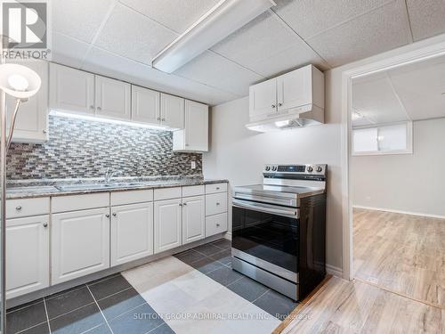 1968 Annecca Street, Innisfil (Alcona), ON - Indoor Photo Showing Kitchen