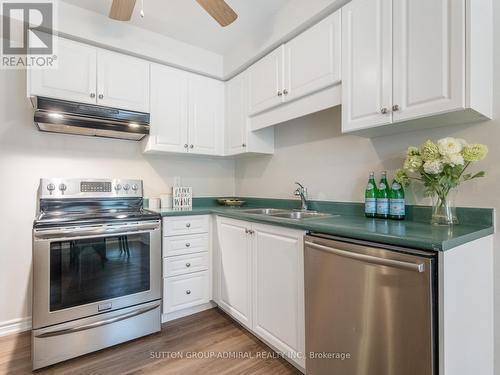 1968 Annecca Street, Innisfil (Alcona), ON - Indoor Photo Showing Kitchen With Stainless Steel Kitchen With Double Sink