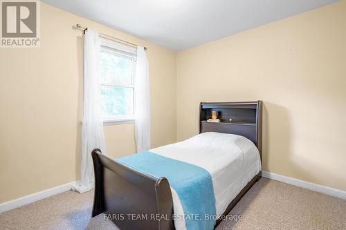 20 Newton Street, Barrie (City Centre), ON - Indoor Photo Showing Bedroom