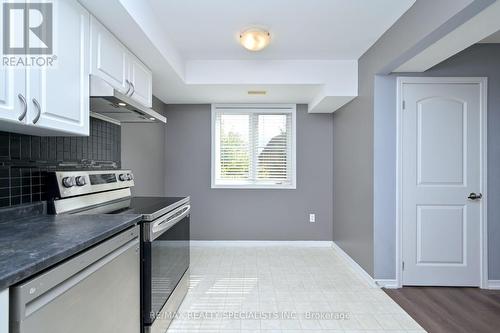 7 - 15 Cheltenham Road, Barrie, ON - Indoor Photo Showing Kitchen