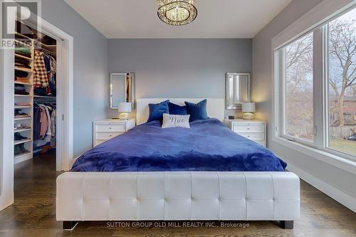 1086 Gardner Avenue, Mississauga, ON - Indoor Photo Showing Bedroom