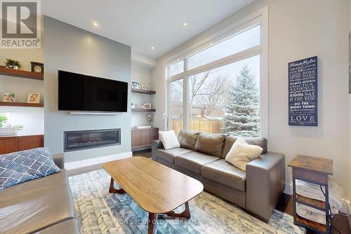 1086 Gardner Avenue, Mississauga, ON - Indoor Photo Showing Living Room With Fireplace