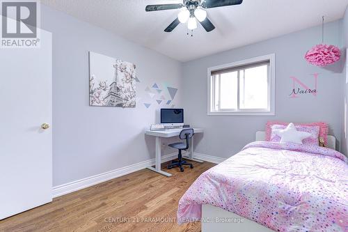 17 Sheringham Street S, Brampton, ON - Indoor Photo Showing Bedroom