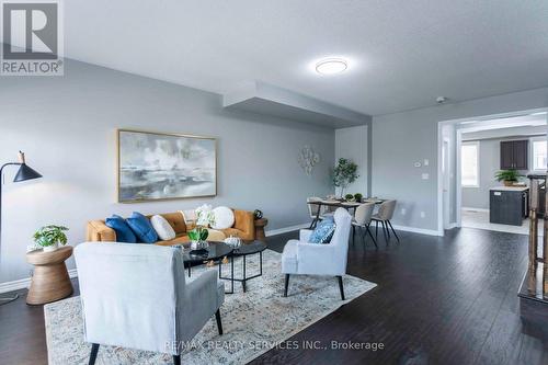 104 New Pines Trail, Brampton (Heart Lake East), ON - Indoor Photo Showing Living Room