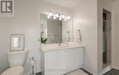 18 Edenvalley Road, Brampton (Fletcher'S Meadow), ON - Indoor Photo Showing Bathroom