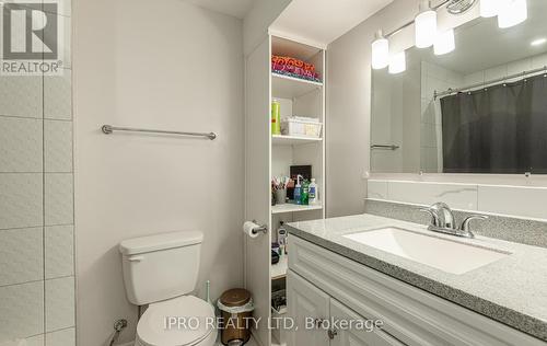 18 Edenvalley Road, Brampton (Fletcher'S Meadow), ON - Indoor Photo Showing Bathroom