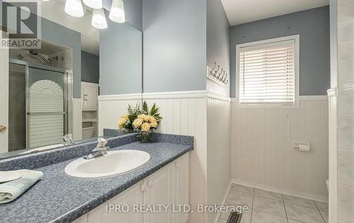 18 Edenvalley Road, Brampton, ON - Indoor Photo Showing Bathroom