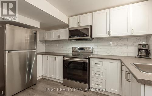 18 Edenvalley Road, Brampton, ON - Indoor Photo Showing Kitchen