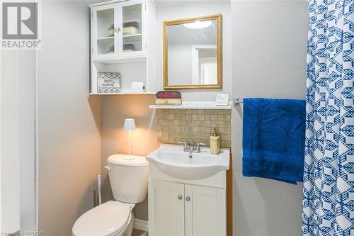 1168 2Nd Avenue W, Owen Sound, ON - Indoor Photo Showing Bathroom