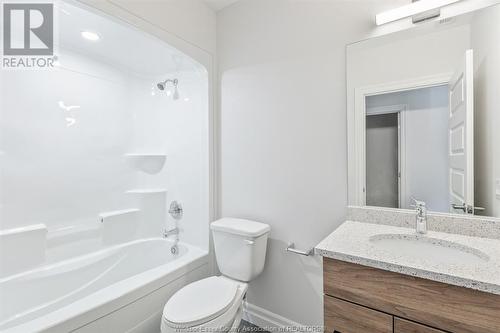 5841 Malden Square Unit# 206, Lasalle, ON - Indoor Photo Showing Bathroom