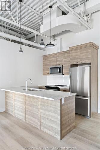 5841 Malden Square Unit# 206, Lasalle, ON - Indoor Photo Showing Kitchen