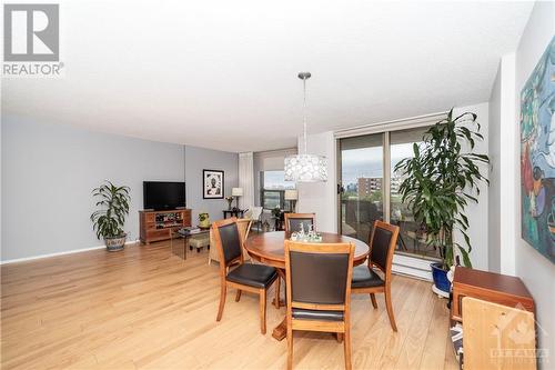 200 Lafontaine Avenue Unit#1002, Ottawa, ON - Indoor Photo Showing Dining Room