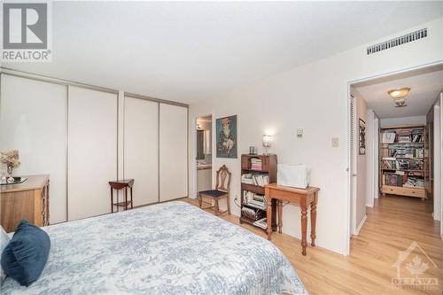 200 Lafontaine Avenue Unit#1002, Ottawa, ON - Indoor Photo Showing Bedroom