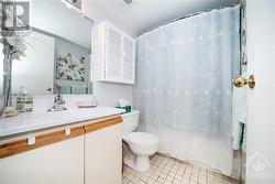 Ensuite bathroom - 