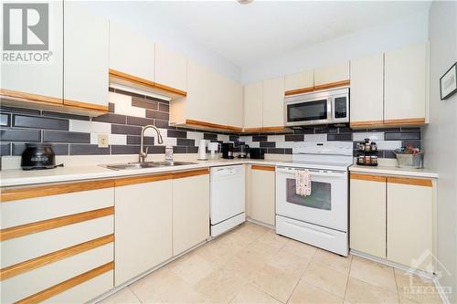 200 Lafontaine Avenue Unit#1002, Ottawa, ON - Indoor Photo Showing Kitchen With Double Sink