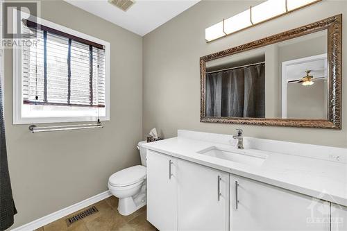 51 Deerfox Drive, Ottawa, ON - Indoor Photo Showing Bathroom