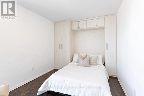 2617 - 40 Homewood Avenue, Toronto (Cabbagetown-South St. James Town), ON - Indoor Photo Showing Bedroom