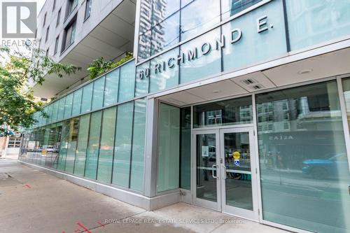 60 Richmond Street E, Toronto, ON 