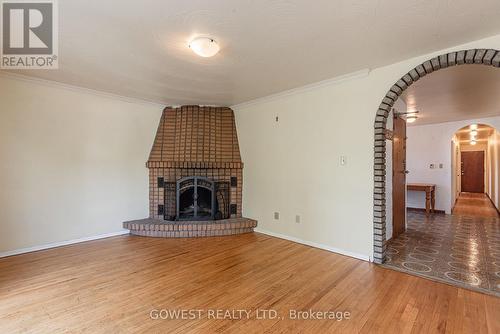 559A Birchmount Road, Toronto (Clairlea-Birchmount), ON - Indoor Photo Showing Living Room With Fireplace