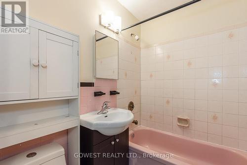 559A Birchmount Road, Toronto (Clairlea-Birchmount), ON - Indoor Photo Showing Bathroom