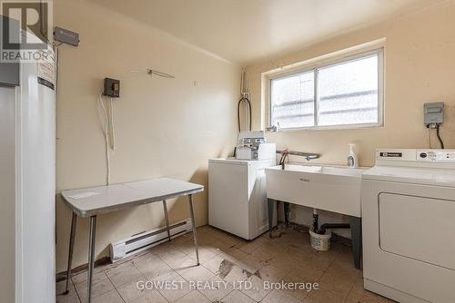 559A Birchmount Road, Toronto (Clairlea-Birchmount), ON - Indoor Photo Showing Laundry Room