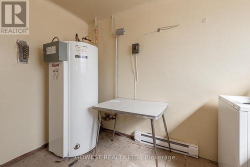 559A Birchmount Road, Toronto (Clairlea-Birchmount), ON - Indoor Photo Showing Laundry Room