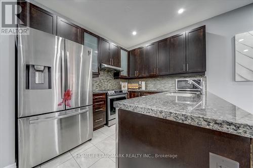 1840 William Lott Drive, Oshawa, ON - Indoor Photo Showing Kitchen