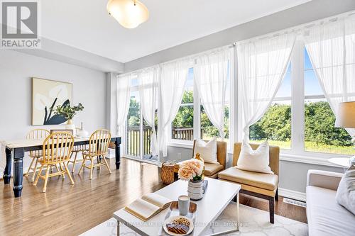 28 Paradise Way, Whitby (Rolling Acres), ON - Indoor Photo Showing Living Room