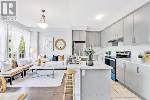 28 Paradise Way, Whitby (Rolling Acres), ON - Indoor Photo Showing Kitchen With Upgraded Kitchen