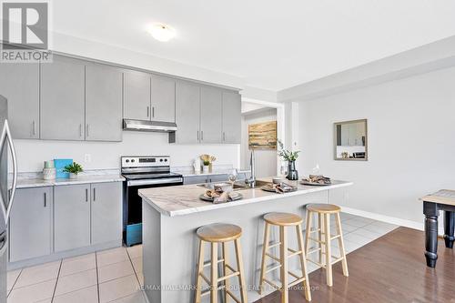 28 Paradise Way, Whitby (Rolling Acres), ON - Indoor Photo Showing Kitchen