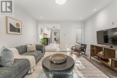 244 Silver Birch Avenue, Toronto (The Beaches), ON - Indoor Photo Showing Living Room