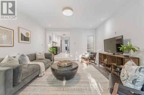 244 Silver Birch Avenue, Toronto (The Beaches), ON - Indoor Photo Showing Living Room