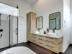 Ensuite bathroom - 