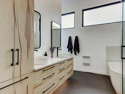 Ensuite bathroom - 