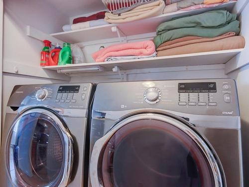 Laundry room - 204-196 Rue Vanier, Saint-Jean-Sur-Richelieu, QC - Indoor Photo Showing Laundry Room