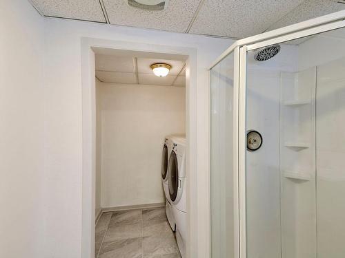 Salle de bains - 13 Ch. Houle, Saint-Donat, QC - Indoor Photo Showing Laundry Room