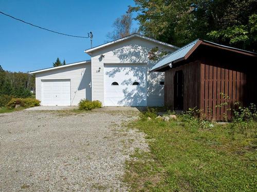 Garage - 13 Ch. Houle, Saint-Donat, QC - Outdoor