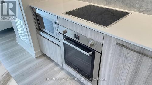 3808 - 17 Bathurst Street, Toronto (Waterfront Communities), ON - Indoor Photo Showing Kitchen