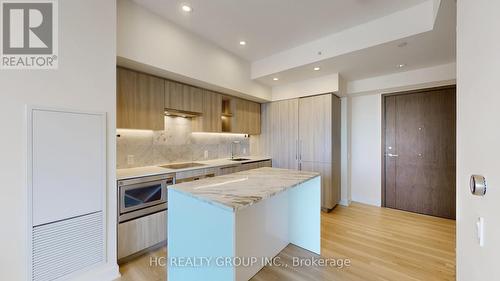 3808 - 17 Bathurst Street, Toronto (Waterfront Communities), ON - Indoor Photo Showing Kitchen