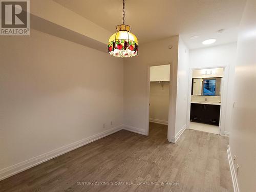 529 - 591 Sheppard Avenue E, Toronto (Bayview Village), ON - Indoor Photo Showing Other Room